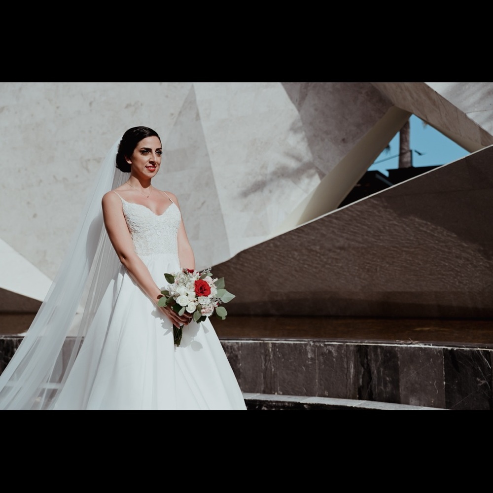 Wedding Dress - Anne Barge - street size 2